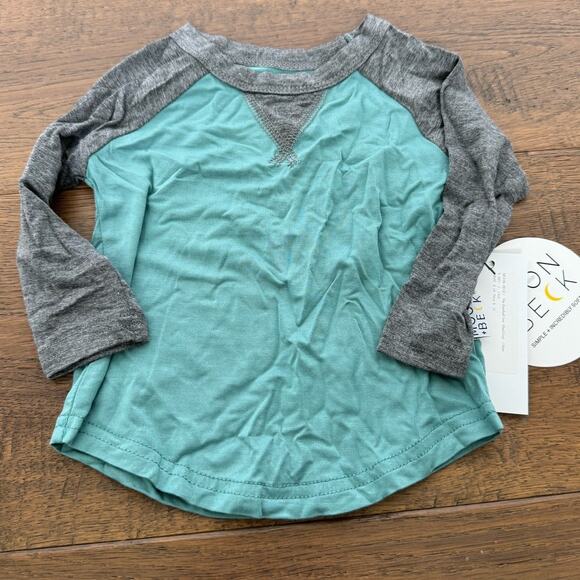 Moon + Beck Bamboo Sustainable Bundle The Newborn Gown Blue Tee NWT - Picture 3 of 9